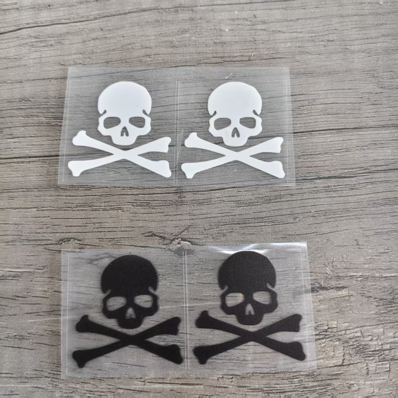 Adesivos de Caveira e Ossos Cr - Motorcycle Gear Auto avaliação e preço